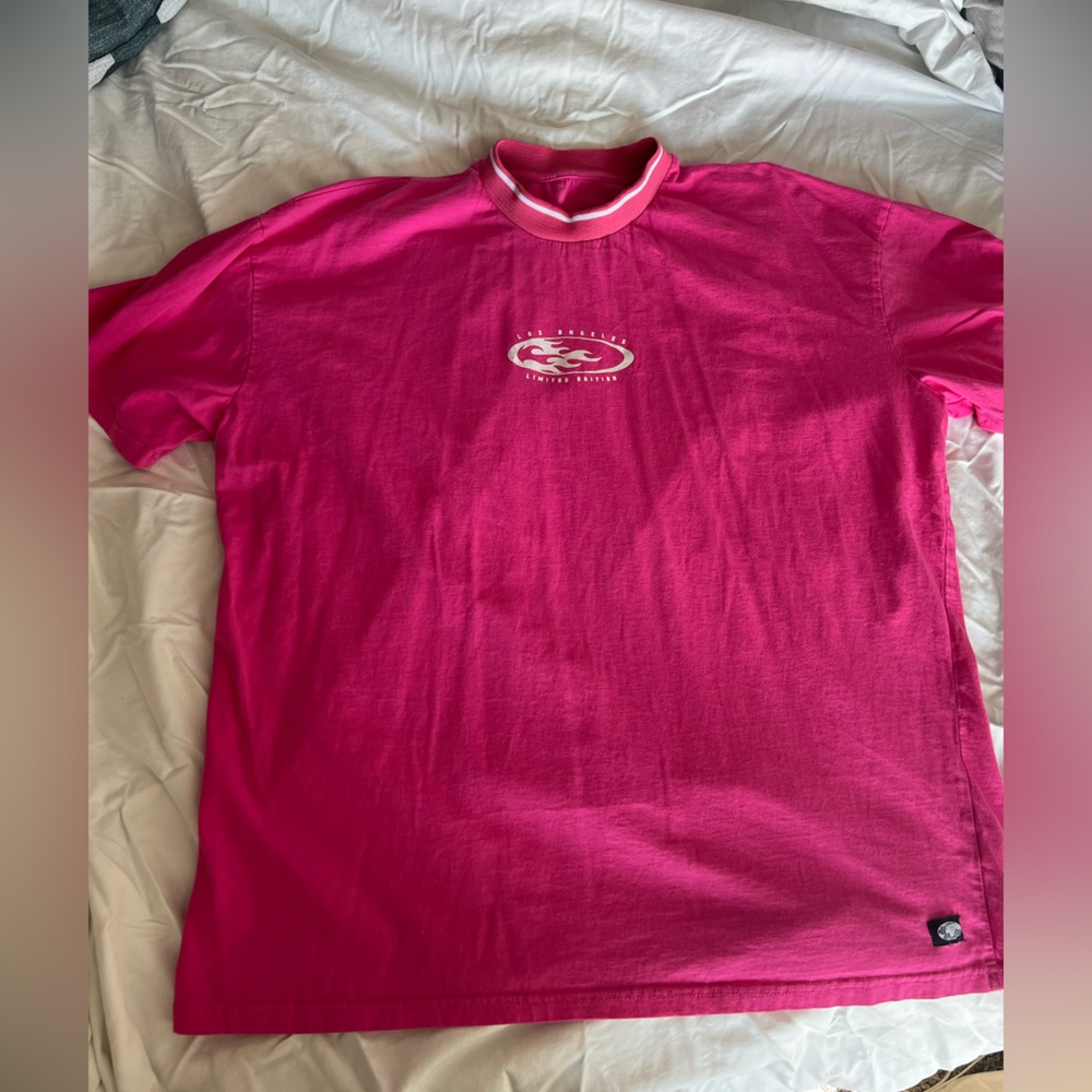Pink Los Angeles graphic tee